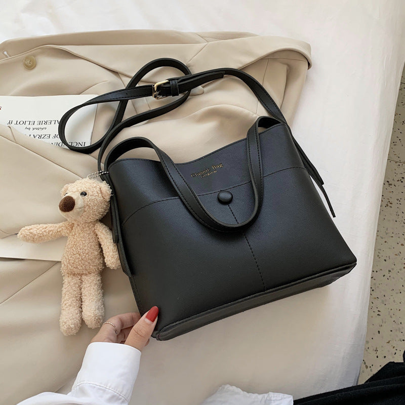 New Style Messenger Shoulder Bag Female Tote Bag Large Capacity Pu Bucket Bag Fashion Trend Niche Design Female Bag